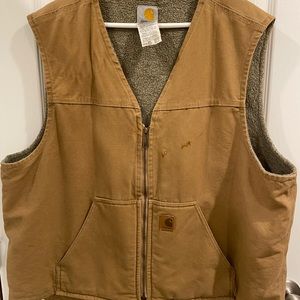 Men’s Carhart vest V26